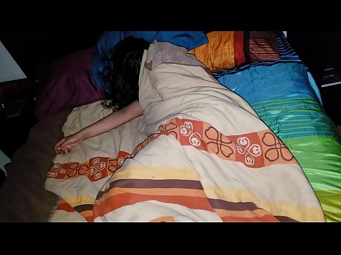❤️ Kasupoeg sõimab oma noort kasuema, kui ta magab. ️❌ Sluts at us ☑